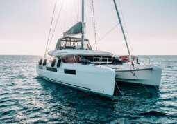 Catamarans for sailing vacations in greece